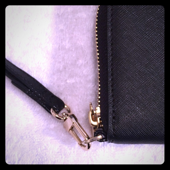 NWT TORY BURCH BLACK CELL PHONE Wristlet/clutch. - Picture 6 of 8